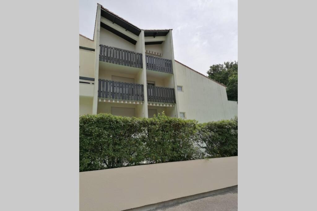 Agreable Studio Avec Terrasse A150M De La Plage Apartment Saint-Georges-de-Didonne Exterior photo